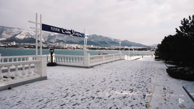 #Геленджик в 1 клик. Заледеневший курорт 2021. Пляжи в снегу. Лед на дорогах.
