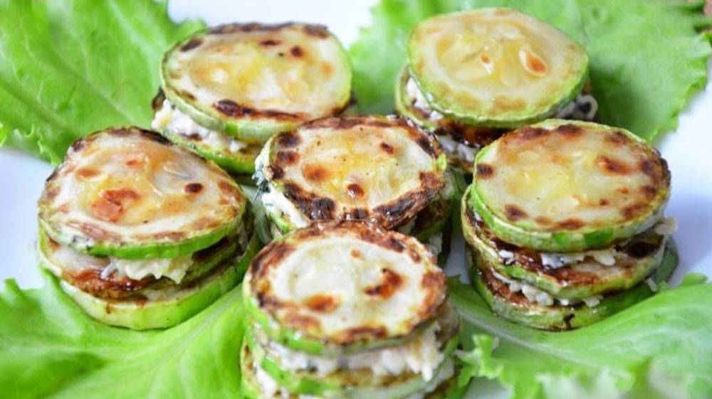 Закуска из кабачков_Кабачки в чесночном соусе_Простой рецепт закуски смотреть онлайн