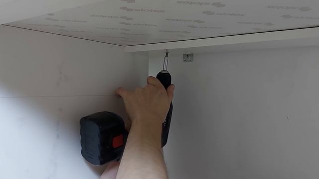 Кухонный гарнитур своими руками | Ремонт на кухне 3 часть | Делай сам смотреть онлайн