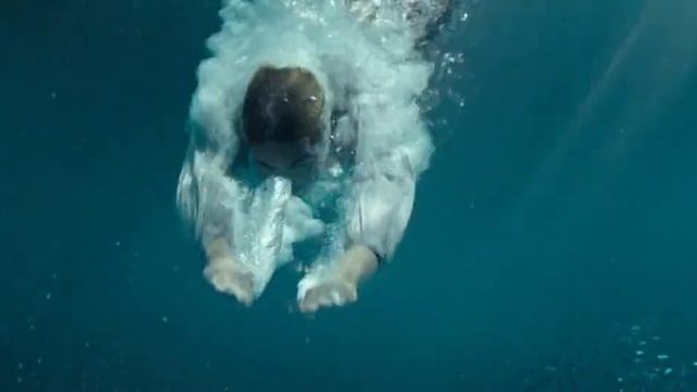 Dead Sharks chasing Jack Sparrow scene in Hindi | Pirates of the Carribean смотреть онлайн