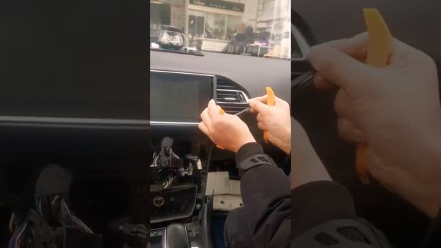 Peugeot 308 (2014-2019) Simple Radio Removal смотреть онлайн