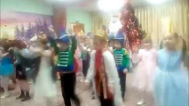 Новогодний праздник в до школы 1516 смотреть онлайн