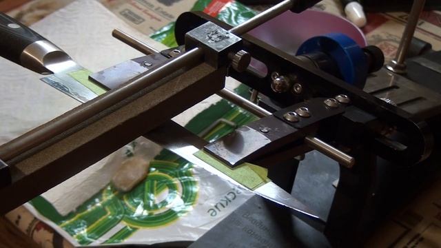 Нож компании Yaxell. Небольшой ремонт и заточка. Сталь VG10 смотреть онлайн