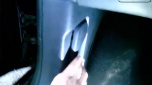 Как снять ручку капота? (audi, skoda, seat, vw)
