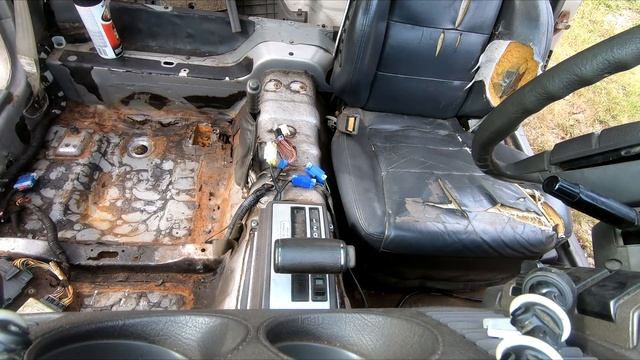 Cleaning Up The Floorboards | 1985 Nissan 300ZX Turbo Revival #1 смотреть онлайн
