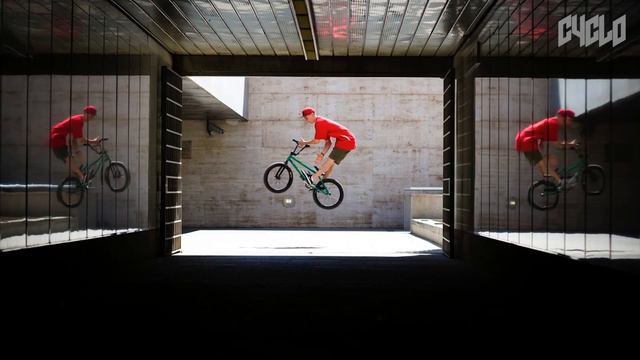 CYCLO 17 — RE-VELO Brazo de Hierro | Ismael Ibañez смотреть онлайн