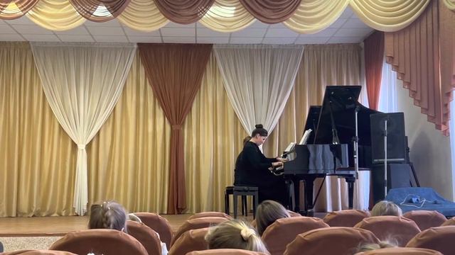 Марина Черных (18 лет) «Новороссийский музыкальный колледж им. Д. Д. Шостаковича» смотреть онлайн