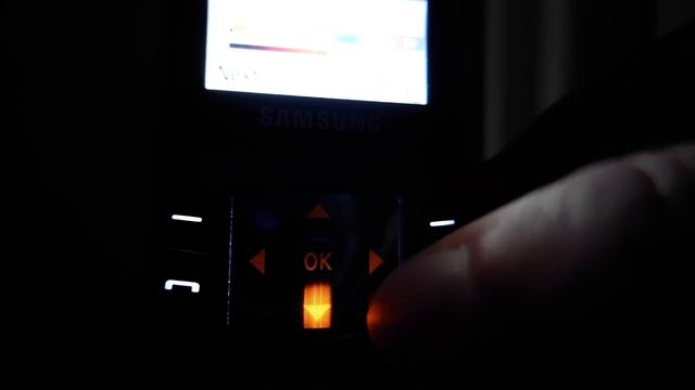 Samsung's Early OLED Phone - Samsung S7330 смотреть онлайн