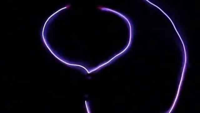 Светящиеся наушники Glow! смотреть онлайн