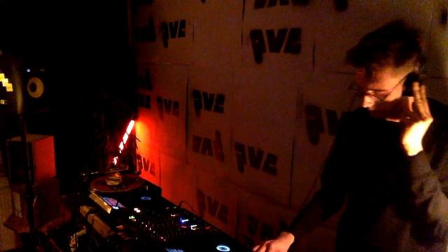 MNMT Live Stream - Kontinum смотреть онлайн