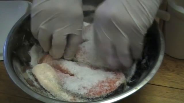 Очень простой, супер способ, засолить красную рыбу часть 1 смотреть онлайн
