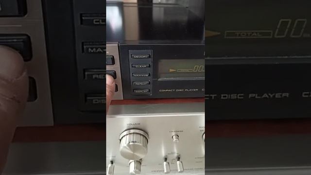 редкий AKAI CD-M515 смотреть онлайн