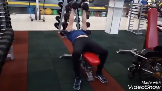 Инвалид в фитнес клубе! смотреть онлайн