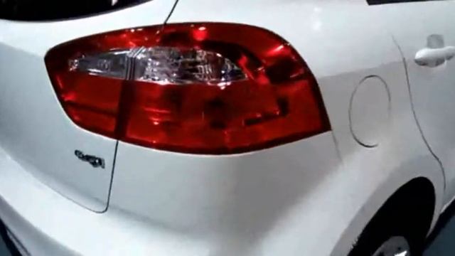 2013 KIA Rio EX GDI Hatchback смотреть онлайн