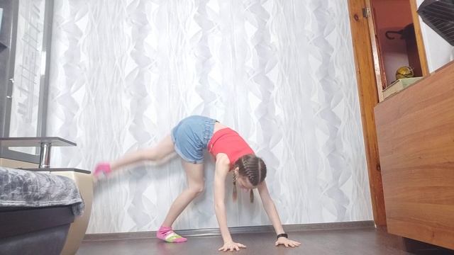 Гимнастика!!!? Как делать колесо???♀️ смотреть онлайн