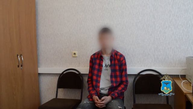 В Старом Осколе угонщики ВАЗа перевернулись, уходя от погони смотреть онлайн