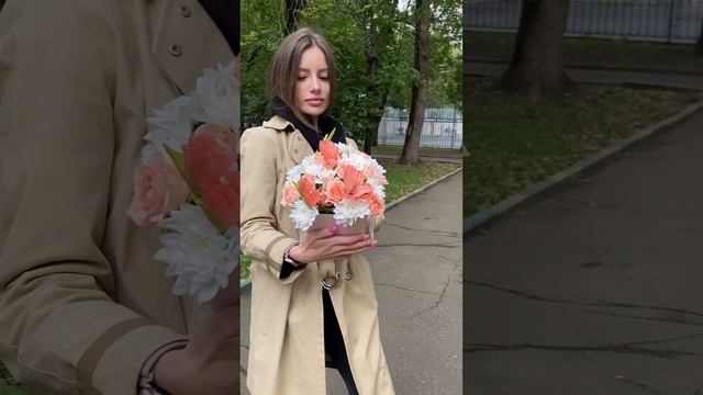 Композиция с хризантемой и гладиолусами Осенний микс #цветымосква смотреть онлайн