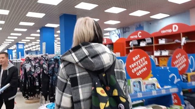 Влог из Екатеринбурга: в гостях у Риоко, прогулки по городу и кукольные магазины (2 часть) смотреть онлайн