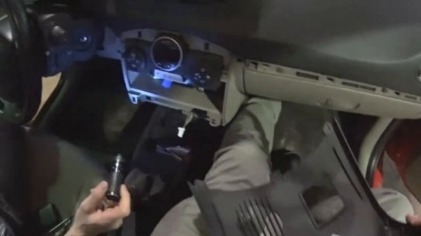 Разборка панели на RENAULT CLIO 3