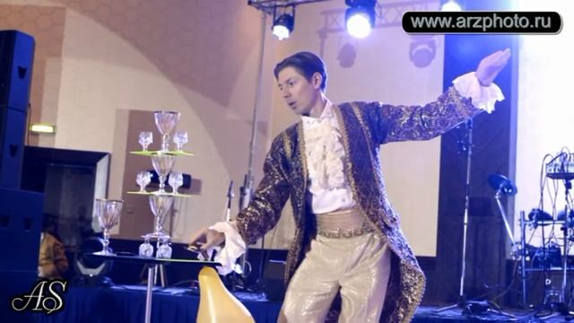 GLASS BALANCE- Equilibrist Andrey Serov