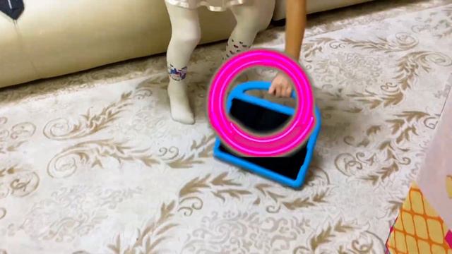 Мисс Томирис играет с братиком #missTomyrisShow