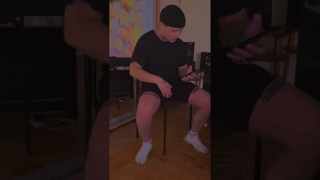 ЗАЧИТАЛ В СТИЛЕ АНДЕГРАУНД смотреть онлайн