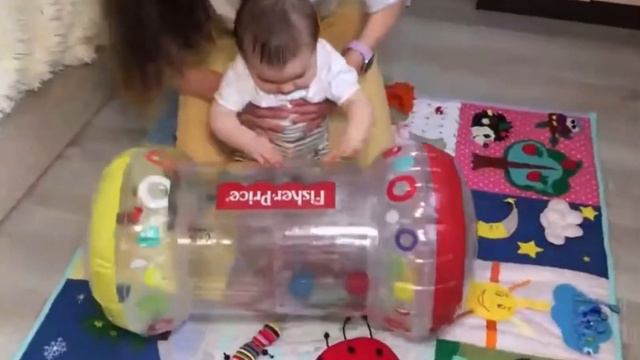 Надувной развивающий валик смотреть онлайн
