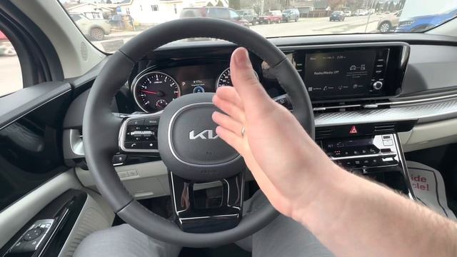 2023 Kia Carnival LX+ Walk-Around смотреть онлайн