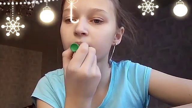 105 слоев помады на губах смотреть онлайн