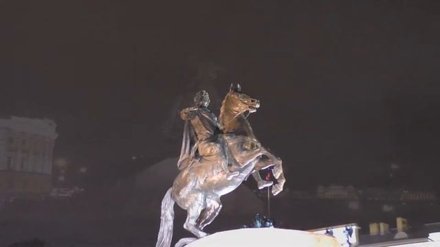 И поздней осенью прекрасен Петербург... смотреть онлайн