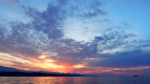 Фантастический восход в Пицундской бухте | Fantastic sunrise in Pitsunda Bay (Nikon) смотреть онлайн