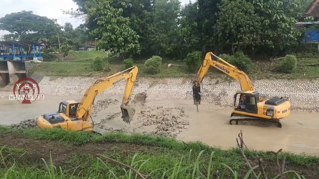 Komatsu pc 200 hydraulic breaker & bucket || working ❗ смотреть онлайн