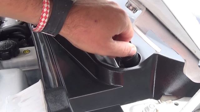 HOW TO REMOVE WINDSHIELD WIPER ARM ON A CAR смотреть онлайн