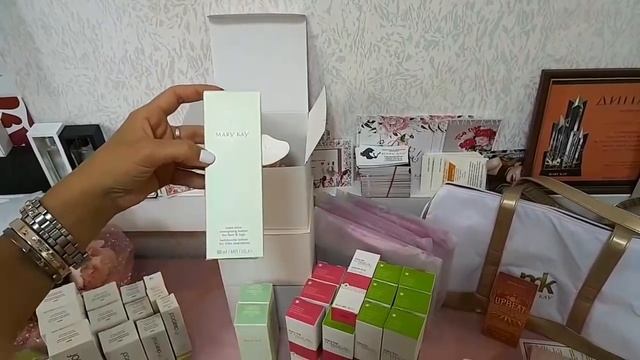 Выгодное предложение июля (для консультантов компании Мэри Кэй) (доступно в качестве 720HD) смотреть онлайн