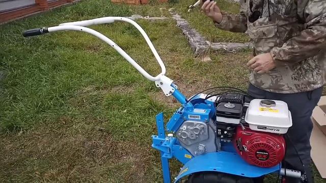 Мотоблок НЕВА МБ 2 с редуктором мультиагро и двигателем HONDA. Сборка . смотреть онлайн