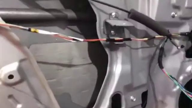 Причины шума в салоне. Многие автопроизводители не придают большое значение заводской шумоизоляции