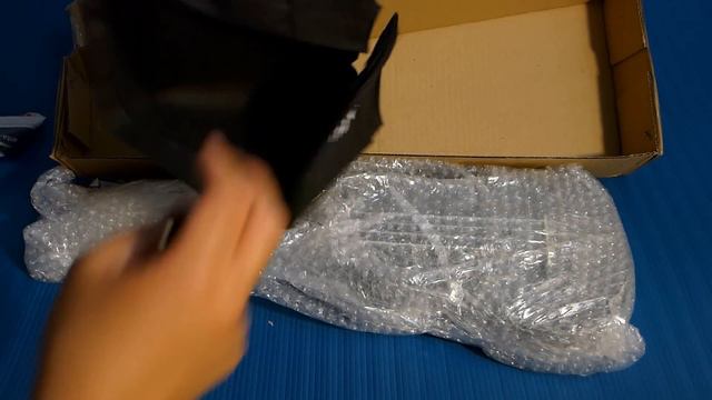 Unboxing Makala Dolphin from UkeRepublic.com смотреть онлайн