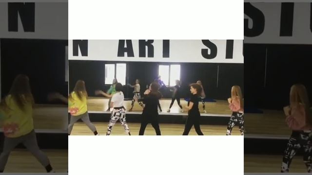 Open kids матерятся?Ангелина Романовская/Юля Гамалий /Аня Бобровская/Лера Дидковская /Аня Музофаров смотреть онлайн