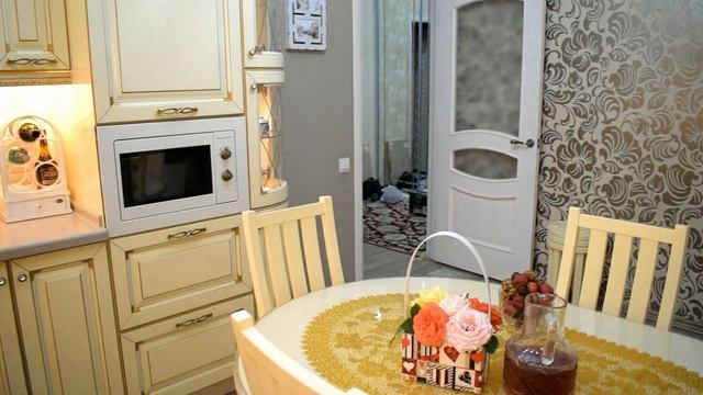 Кухня ЭКО с каменной столешницей и столовой группой смотреть онлайн