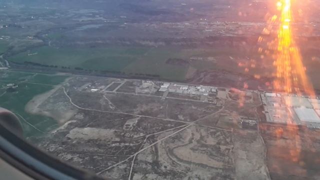 Airbus A 320 - 200 landing at Adolfo Suárez Madrid - Barajas Int. Airport (MAD) смотреть онлайн