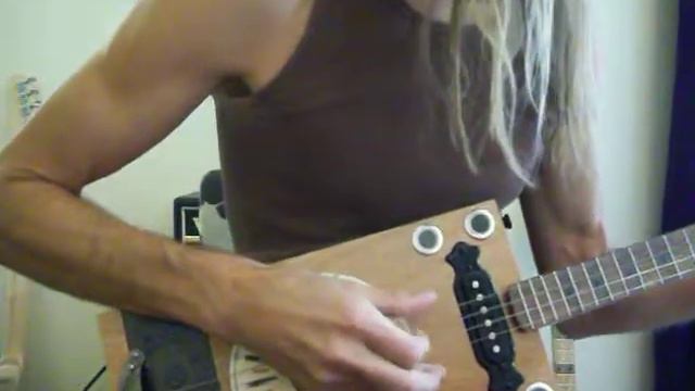 Tramp Box Guitars/Cigar box guitar/ resonator/deluxe 4-string смотреть онлайн