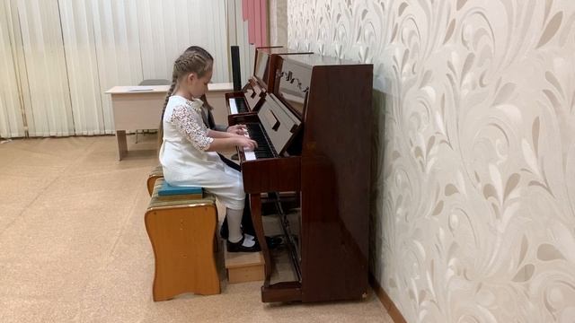 "Новогодняя звезда" Трофимова Софья Андреевна (8 лет) МБУДО "ДМШ № 20" Приволжского района г.Казан смотреть онлайн