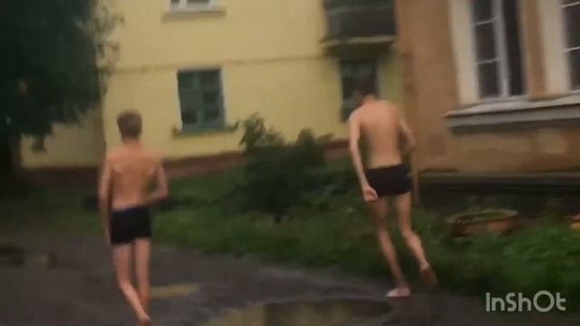 В трусах по Вологде смотреть онлайн