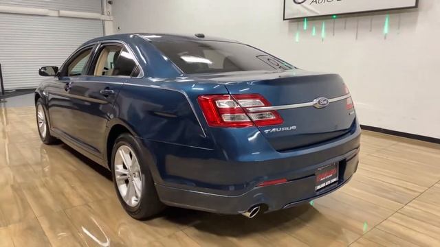 2017 FORD TAURUS - SE SEDAN 4D смотреть онлайн