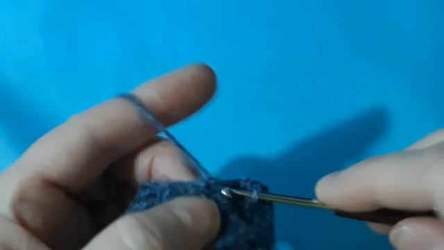 Брюки крючком для куклы. LOL OMG. Одежда для кукол. смотреть онлайн