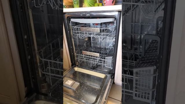 Samsung Dishwasher (DW80R9950UG) смотреть онлайн