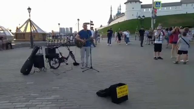 Комбоусилитель VOX VX50 AG испытание в работе на улице Баумана в Казани смотреть онлайн