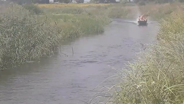 Лодка болотоход смотреть онлайн