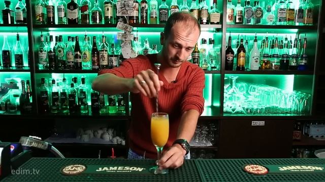 Беллини — рецепт коктейля Едим ТВ смотреть онлайн