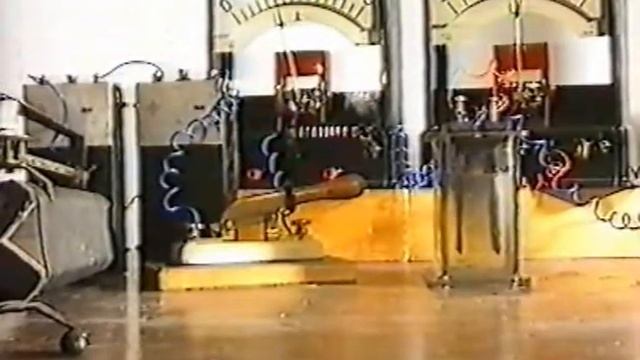 ФИЗИКА.ПАДЕНИЕ НАПРЯЖЕНИЯ НА УЧАСТКЕ ЦЕПИ смотреть онлайн